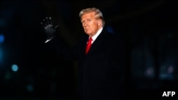 US President Donald Trump arrives at the South Lawn of the White House in Washington, DC on January 27, 2025. (Photo by Kent Nishimura / AFP)