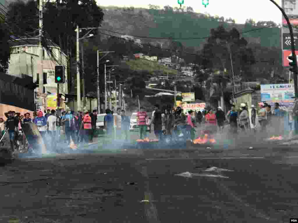 Ecuador solicitó una reunión extraordinaria del Consejo de Seguridad de la OEA, para el martes 15 de octubre, para tratar la crisis generada en la nación suramericana desde hace once días luego de que&nbsp;el gobierno anunciara drásticas reformas económicas.&nbsp;Foto:&nbsp;Néstor Aguilera - VOA.​