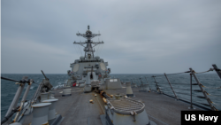 美軍菲恩號導彈驅逐艦2021年3月10日穿越台灣海峽。（美國海軍照片）