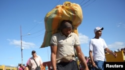 OIM y la ACNUR calculan que 695.000 personas ya habían abandonado el país a finales de 2015. Desde el 1 de enero de 2016 el ritmo se aceleró, y se mantiene en la actualidad.