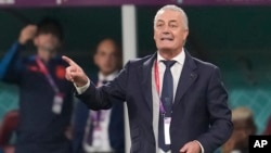 El entrenador Gustavo Alfaro se enfrenta al reto de renovar la selección de Costa Rica para la Copa América, tras el retiro de Keylor Navas.