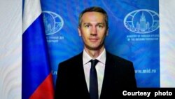 俄罗斯驻港总领事卡尔加波洛夫(Anatoly Kargapolov)10月底接受香港《南华早报》专访，提及俄罗斯与香港的关系，是”俄中全面战略伙伴关系”的一部份。 （俄罗斯驻港总领事馆网上图片）