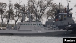 Zaplijnjeni ukrajinski brodovi - patrolni brod i remorker - u luci u Kerču, na poluostrvu Krim, 26. movembra 2018.