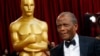 Sidney Poitier, présentateur de la 86e cérémonie des Oscars, à son arrivée à Hollywood, en Californie, le 2 mars 2014. 