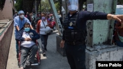 Las autoridades de salud en México anuncian transición a la llamada "nueva normalidad" debido a la pandemia de COVID-19.