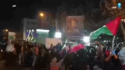 شادی حامیان جمهوری اسلامی در تهران پس از حمله موشکی سپاه به اسرائیل
