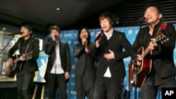 台湾乐团五月天2013年在东京表演