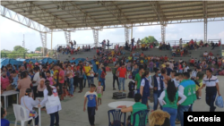 En 58 albergues las autoridades en Arauquita atienden a los más de 5.000 desplazados venezolanos que permanecen en territorio colombiano. Foto cortesía de la Defensoría del Pueblo de Colombia.