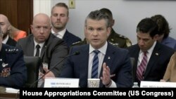 美国国防部长皮特·海格塞斯星期二(6月10日)在众议院拨款委员会国防小组委员会的听证会上作证。