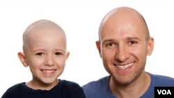 Es posible que los hombres estén programados para concentrarse en el cuidado de sus hijos.