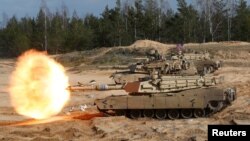 ამერიკული "აბრამსის" ტანკები ნატოს წვრთნებზე ლატვიაში