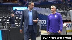 Igor Kokoškov i generalni menadžer Sakramento Kingsa Vlade Divac pred utakmicu u Vašingtonu (Foto: VOA) 