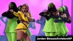 کنسرت خیریه «وکس لایو»