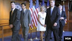 Los republicanos en el Congreso dicen que las diferencias entre el Senado y la Cámara tienen que ser resueltas en una reunión entre las dos cámaras.