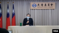 台灣啟動對香港抗爭者的援助，陸委會主委陳明通6月18日召開記者會，公佈香港人道援助關懷行動專案（美國之音黃麗玲攝）