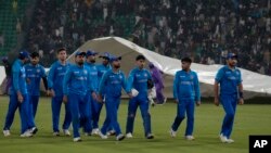 د پاکستان په لاهور کې د افغانستان او استرالیا ترمنځ لوبه د باران له کبله بشپړ نه شوه.