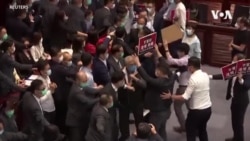 香港立法會發生混亂 內委會主席資格引發爭議