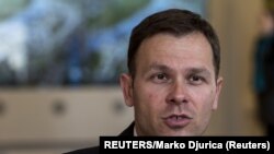 Arhiva - Ministar finansija Siniša Mali na fotografiji od 24. marta 2015. (REUTERS/Marko Đurica)