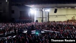 El presidente Donald Trump habla en un evento de campaña en el aeropuerto internacional MBS en Freeland, Michigan, el 10 de septiembre de 2020.