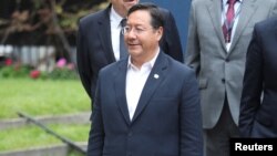 El presidente de Bolivia, Luis Arce, asiste a una reunión de naciones andinas, en Lima, Perú, el 29 de agosto de 2022.