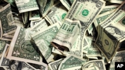 Dólar norte-americano. 