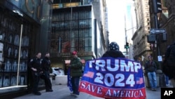 Pristalice bivšeg predsednika Donalda Trampa u Njujorku, 21. marta 2023. 