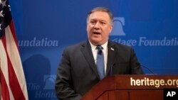 Državni sekretar Majk Pompeo govori u Fondaciji Heritidž, konzervativnom političkom tink tenku u Vašingtonu.