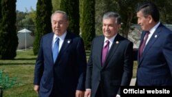 (Chapdan) Qozog'iston, O'zbekiston va Qirg'iziston prezidentlari