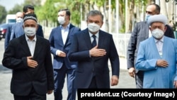 23-avgust, 2020: Prezident Shavkat Mirziyoyev Buxoro viloyati hokimi Karim Kamolovning xotira marosimida 