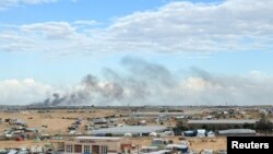 ផ្សែង​ហុយចេញ​មក​នៅ​ទីក្រុង Khan Younis​ អំឡុងការវាយប្រហារ​របស់អ៊ីស្រាអែល