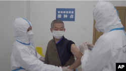Clinic tests in China for coronavirus vaccine. Stage 2