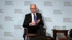 Яценюк: ми не благаємо про гроші