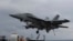 Chiến đấu cơ F/A-18 Super Hornet của Hải quân Mỹ cất cánh từ hàng không mẫu hạm USS Carl Vinson trong cuộc thao diễn quân sự chung Mỹ-Hàn (ảnh tư liệu ngày 14/3/2017)