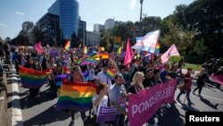 Beogradska Parada ponosa 2014. (REUTERS/Djordje Kojadinovic)