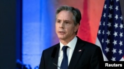 انتونی بلینکن گفته است که اگر امریکا قوای خود را از افغانستان بیرون نمی کرد، طالبان حملات خود را علیه قوای ایتلاف و مراکز ولایات نیز از سر می گرفتند