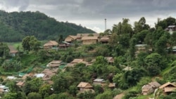 ဒုက္ခသည်လက်ခံရေး အစီအစဉ် ဆိုင်းငံ့တဲ့ သမ္မတထရမ့်ရဲ့ မူဝါဒ မြန်မာတွေစိုးရိမ်
