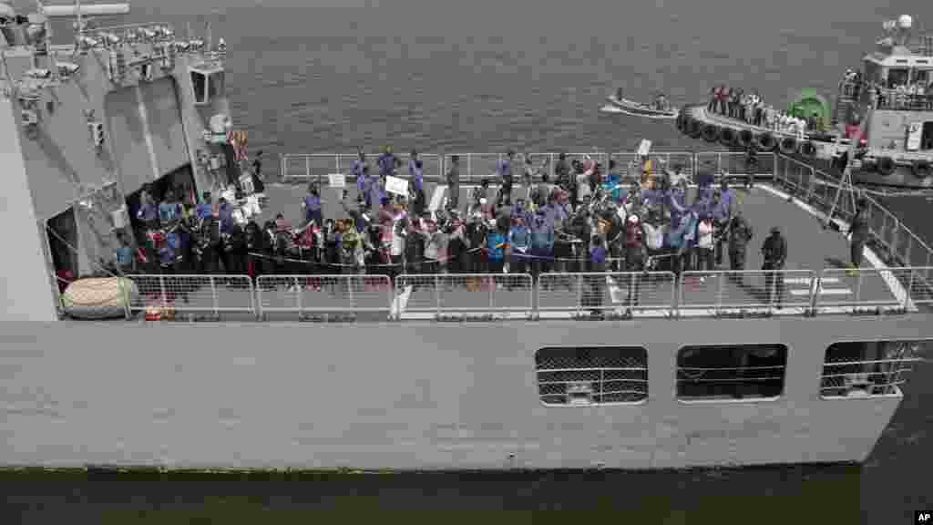 'Yan gudun hijira daga Yemen a Pakistan, Afrilu 7, 2015.