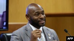 Specijalni tužilac okruga Fulton Nejtann Vejd svedoči u slučaju države Džorždija protiv Donalda Trampa, 15. februara 2024 u Atlanti. (Foto: AFP/Alyssa POINTER)