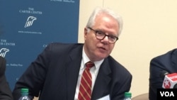 美国著名中国问题专家兰普顿。(美国之音莉雅拍摄)