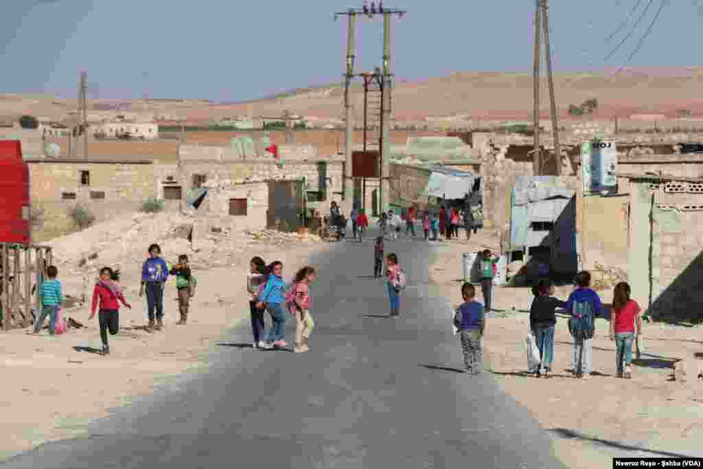 Zarokên Efrînê Û Zehmetiyên Çûna Dibistanê